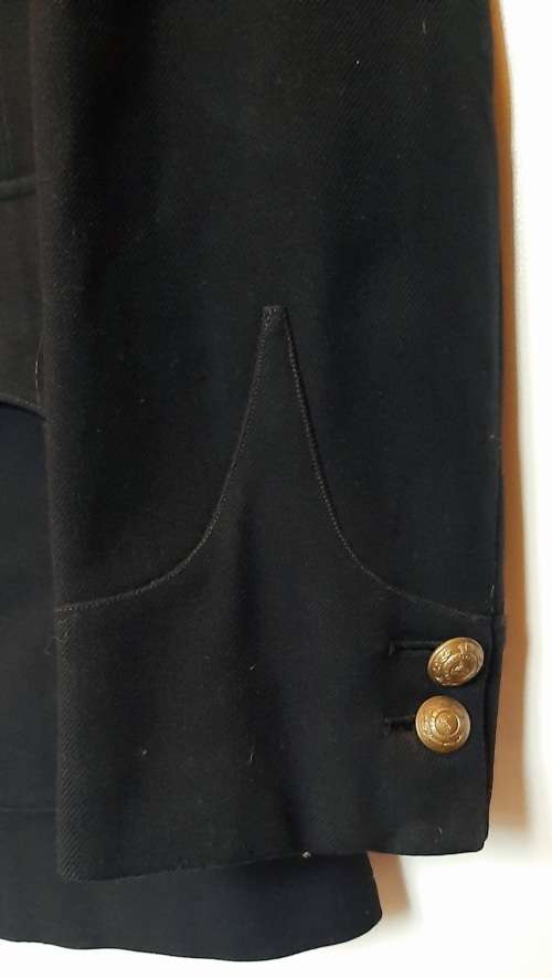 ** WW2 Lincolnshire Regiment 2nd/Batt. Officer`s Step-Out Tunic.**