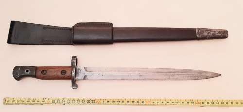 ** RARE : British Pattern 1903 Sanderson Bayonet w/ Scabbard & Frog (45 cm).**