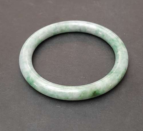 ** STUNNING: Late 19th Century Chinese `Moss-in-Snow` White Jade Bangle ( 7 cm Diam.)**