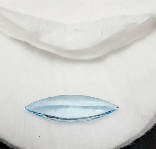 ** STUNNING: Swiss Blue Marquise Cut Topaz Semi-Precious Gem (5.7 ct ).**