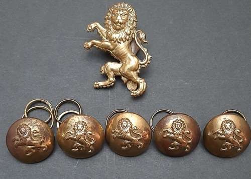 ** RARE: 1920s Kenya Defence Force Cap Badge & 5 x Tunic Buttons (Firmin, London).**