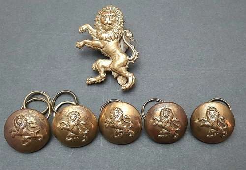 ** RARE: 1920s Kenya Defence Force Cap Badge & 5 x Tunic Buttons (Firmin, London).**