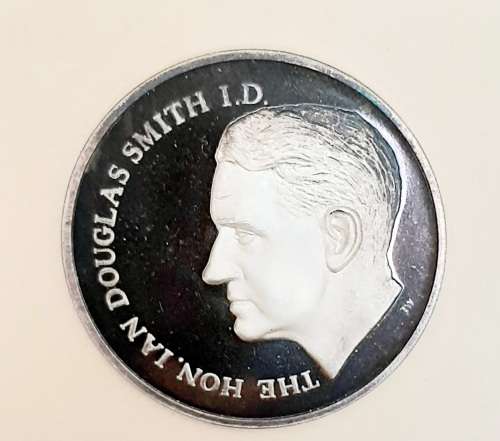 Rare 1970s Rhodesian History Series .999 fine silver Ian Smith medallion with certificate