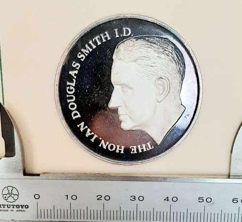 Rare 1970s Rhodesian History Series .999 fine silver Ian Smith medallion with certificate