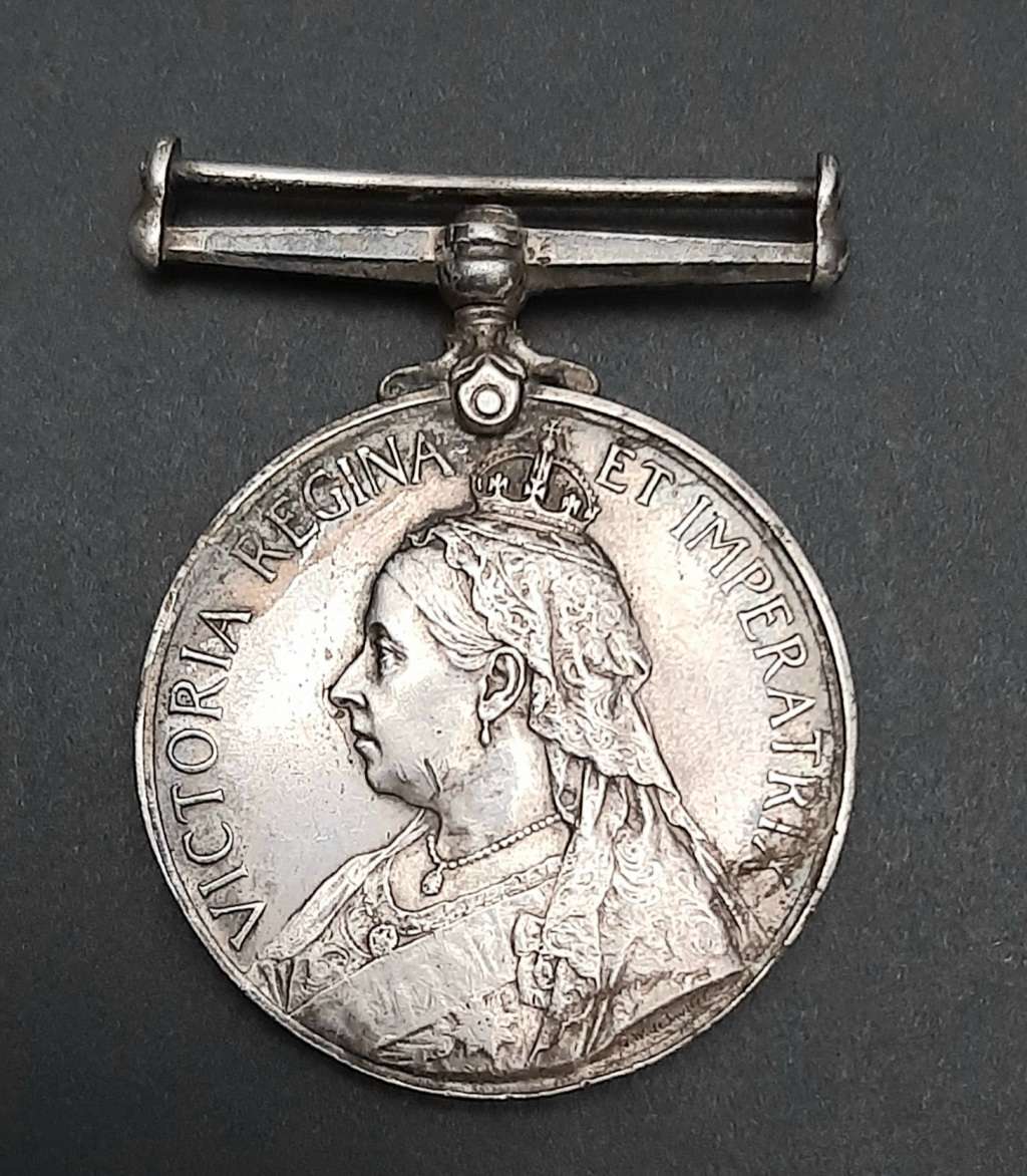 **Boer War: RARE - Queen`s South Africa Medal att. East Griqualand Field Force.**