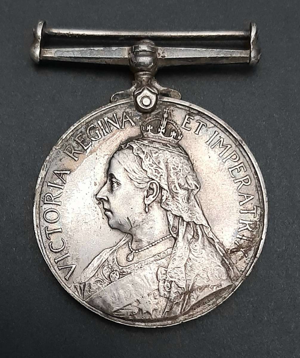 **Boer War: RARE - Queen`s South Africa Medal att. East Griqualand Field Force.**