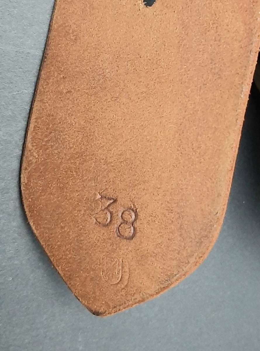 **Border War : 1960s SADF Officer`s Sam Browne Belt Assemblage (X - LARGE).**