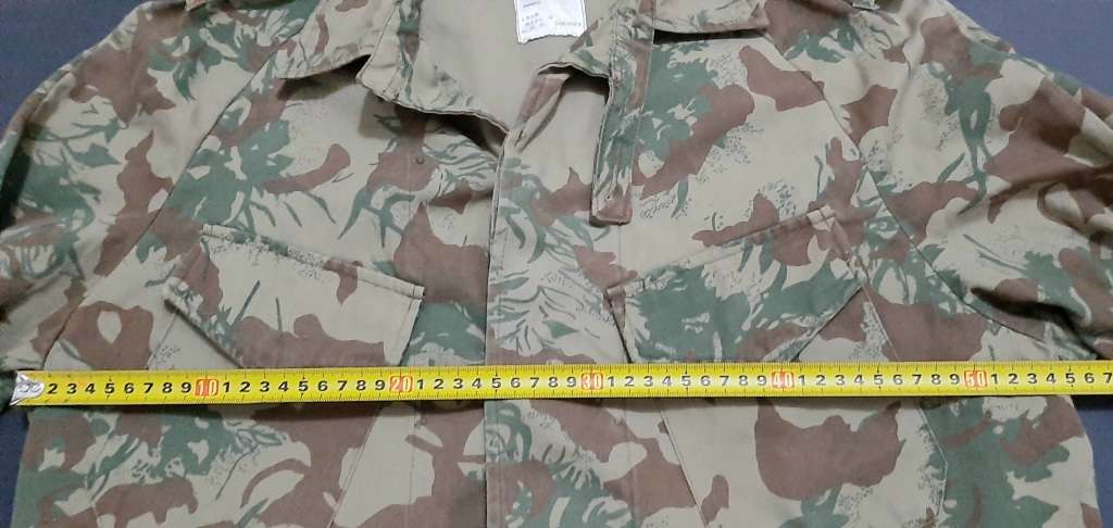 **Border War : 1980s  2nd Pattern Camouflage Jacket (SMALL).**