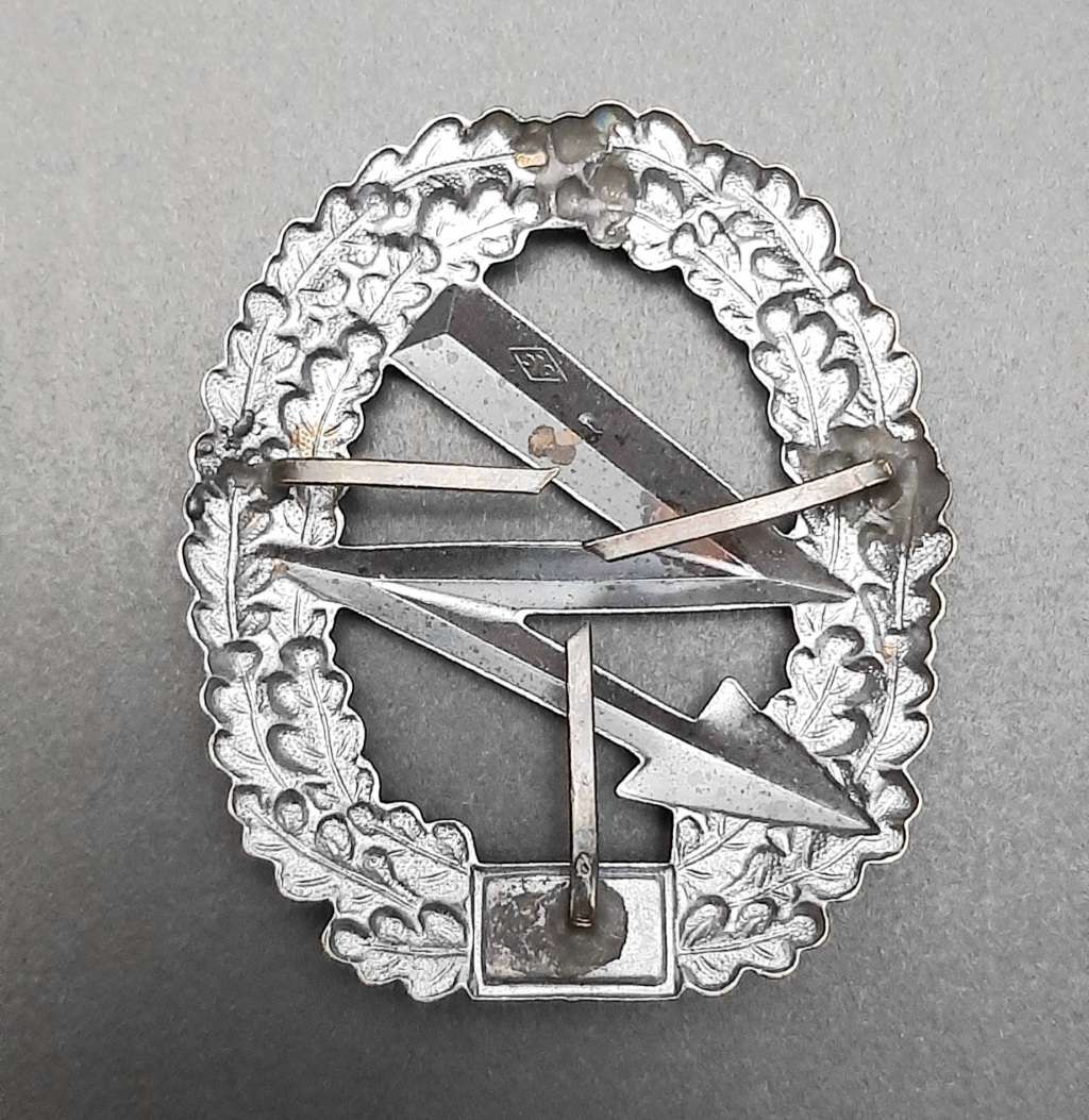 1990s German Bundeswehr Signals Beret Badge Pins