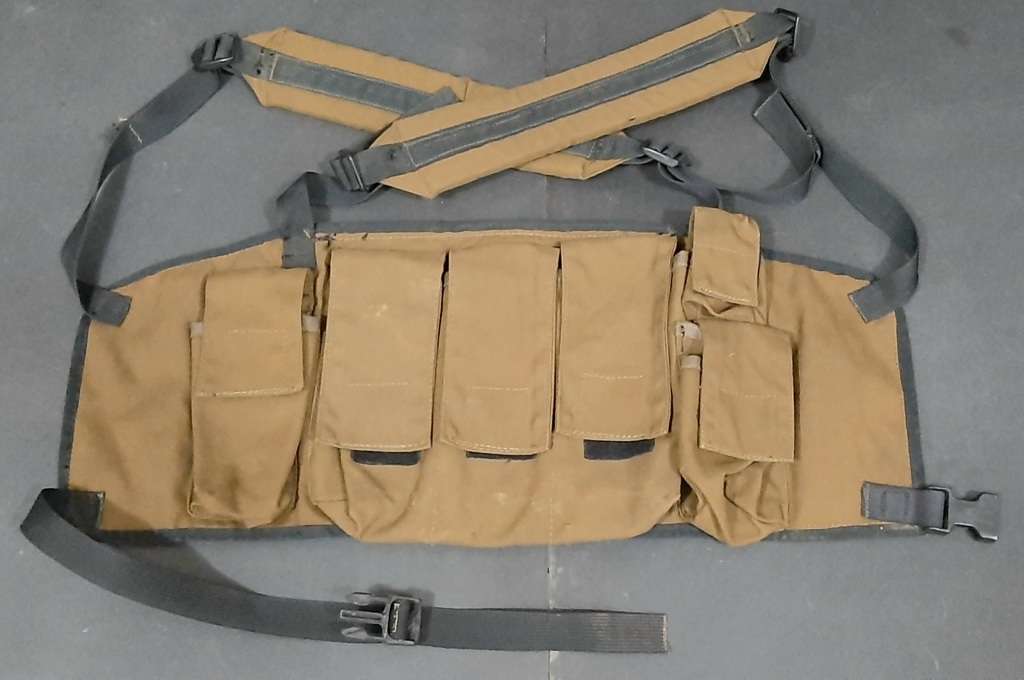 BID PER ITEM **Border War : 1980s SADF Patt.83 Nutria Chest Webbing**