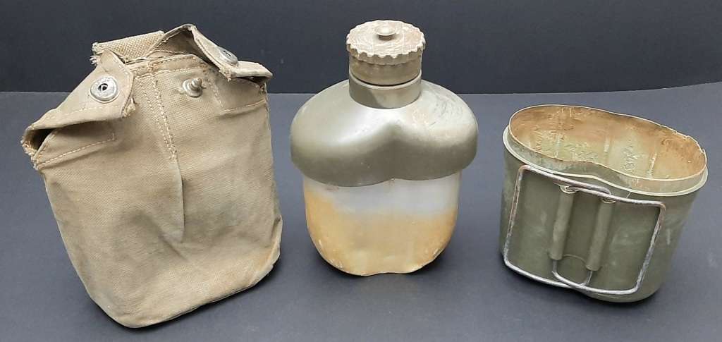 **1970s Rhodesian Bush War: Patt.61 Canteen w/ Webbing Cover & Cup**