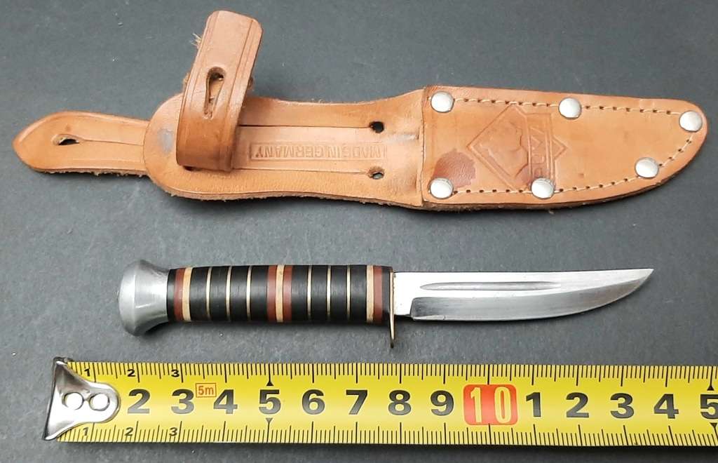 **1970s Puma Mini -Hunter`s Pocket Fob Knife w/ Scabbard (14cm).**