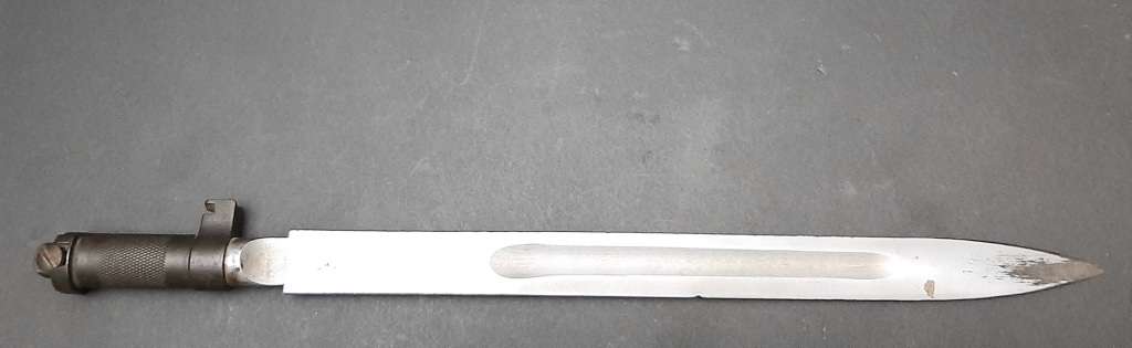**Border War : 1980s East Bloc SKS Blade Socket Bayonet w/ Screw ( 36cm).**