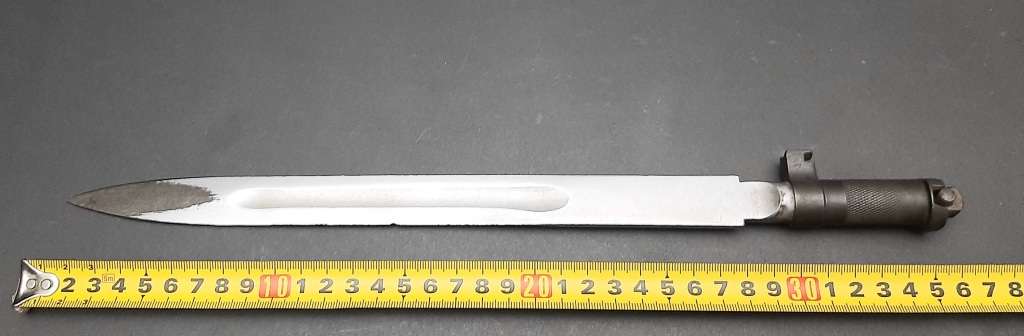**Border War : 1980s East Bloc SKS Blade Socket Bayonet w/ Screw ( 36cm).**