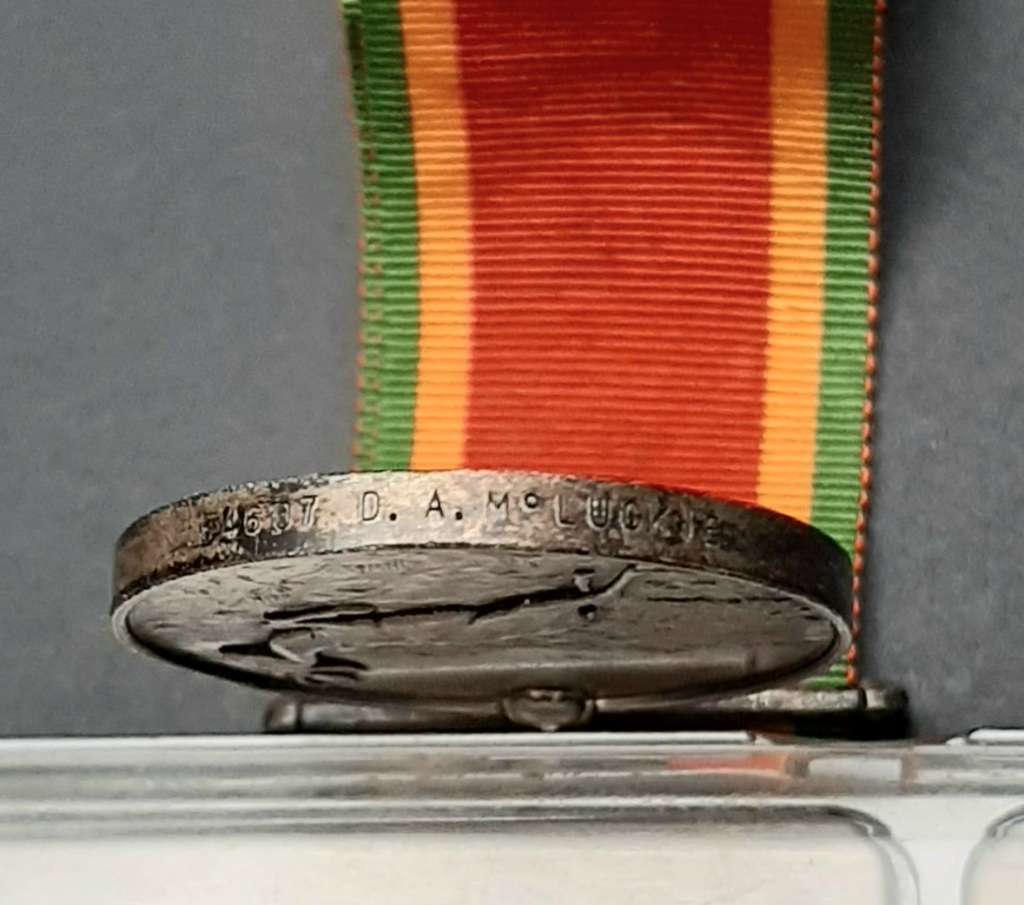 **WW2 UDF: .925 Silver Africa Service Medal w/ Ribbon (33.86g).**