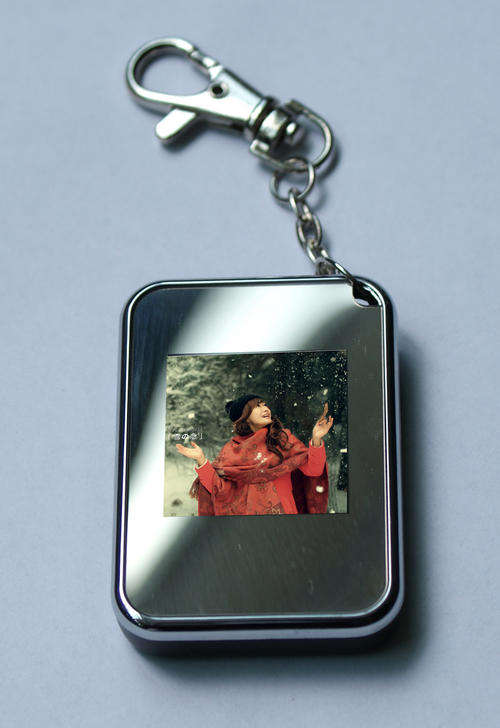 1.5" DIGITAL PHOTO FRAME KEYCHAIN , LCD COLOR SCREEN,  Built-in Memory 8Mb, support 143 pictures