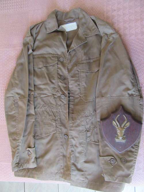 SADF BUSH JACKET AND SA INFANTRY PLAQUE