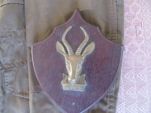 SADF BUSH JACKET AND SA INFANTRY PLAQUE