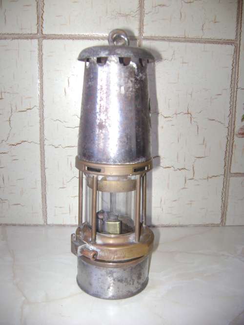 VINTAGE WOLF SAFETY LAMP NO 7 RMBS -SHEFFIELD ENGLAND