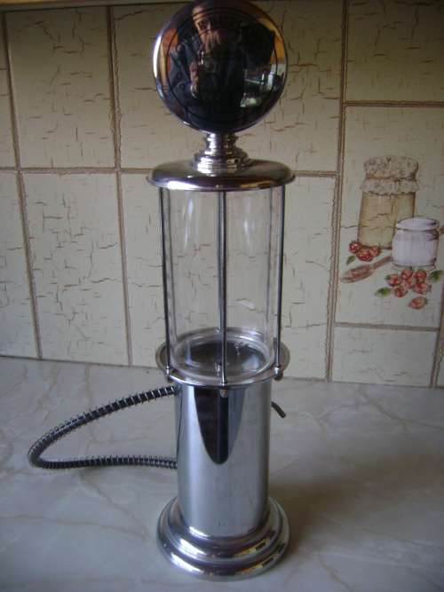 BAR BUTLER DECANTER - SEE PICTURES AND DESCRIPTION