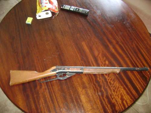 OLD DAISY RIFLE - COCKS AND FIRES WERY WELL