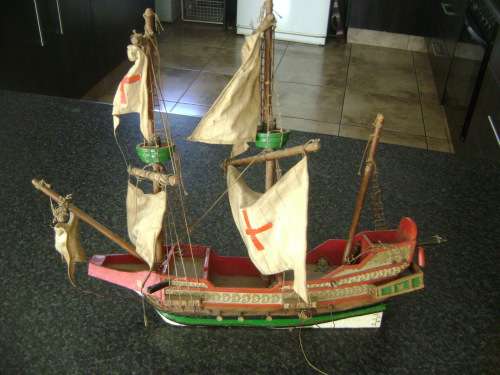 OLD WOODEN MODEL SHIP - SEE PICTURES FOR MORE DETAIL