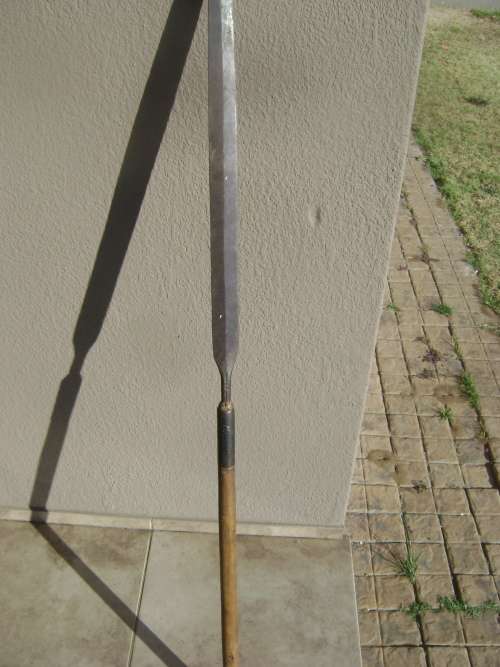 EXTREMELY OLD ASSIGAI - SEE PICTURES AND DESCRIPTION