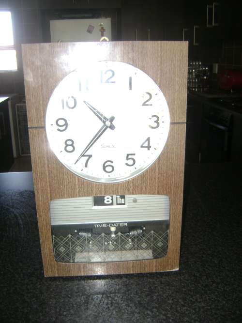 31 DY SEIKO SANOLA TRANSISTER WALL HANGING CLOCK