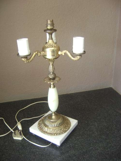 BEAUTIFULL MARBLE AND BRASS LAMP