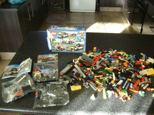 GREATER THAN 650 LEGO PIECES - SEE PICTURES