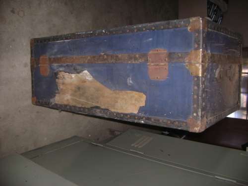 LARGE TRUNK - SEE PICTURES