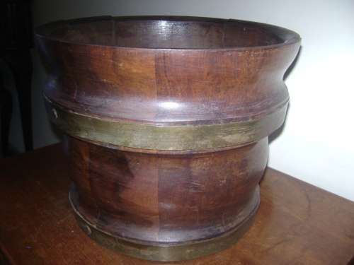 OLD POT PLANT HOLDER WITH BRASS RINGS - SEE PICTURES