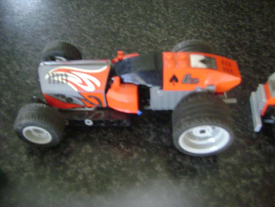 LEGO PIECES AND LITTLE CARS