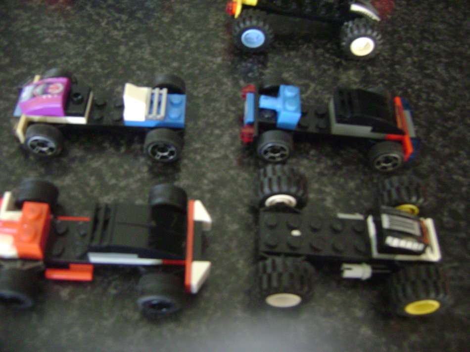 LEGO PIECES AND LITTLE CARS