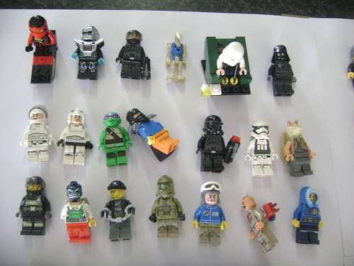 79X LITTLE LEGO MEN