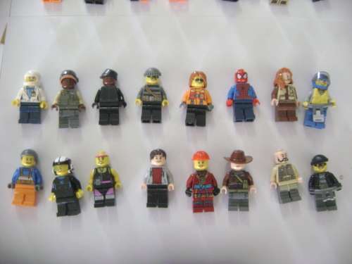 79X LITTLE LEGO MEN
