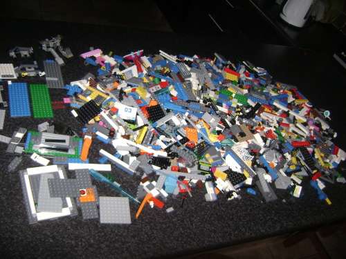 1410 PIECES OF LEGO BLOCKS AND OTHER PIECES