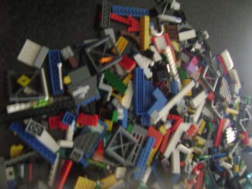1410 PIECES OF LEGO BLOCKS AND OTHER PIECES