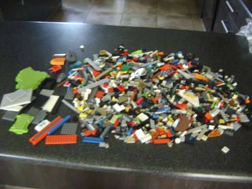 LEGO PIECES PLUS MINUS 1400 PIECES