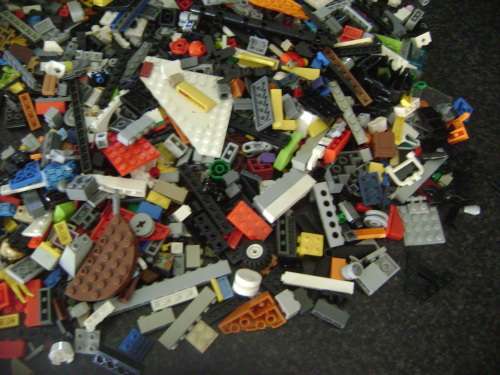 LEGO PIECES PLUS MINUS 1400 PIECES