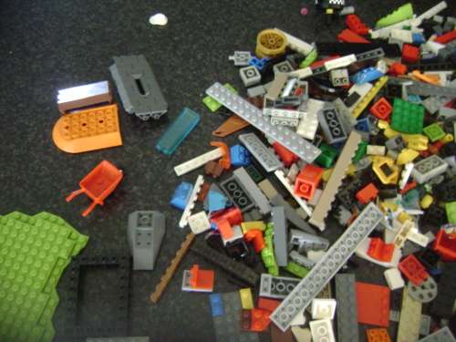 LEGO PIECES PLUS MINUS 1400 PIECES