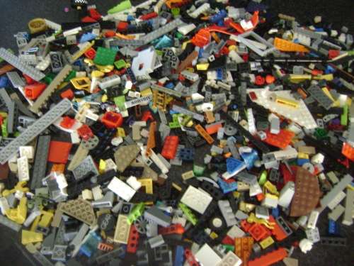 LEGO PIECES PLUS MINUS 1400 PIECES