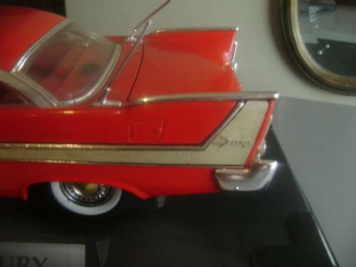 1958 PLYMOUTH FURY DI CAST METAL CAR