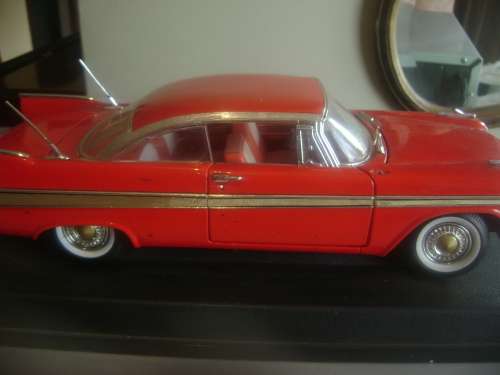 1958 PLYMOUTH FURY DI CAST METAL CAR