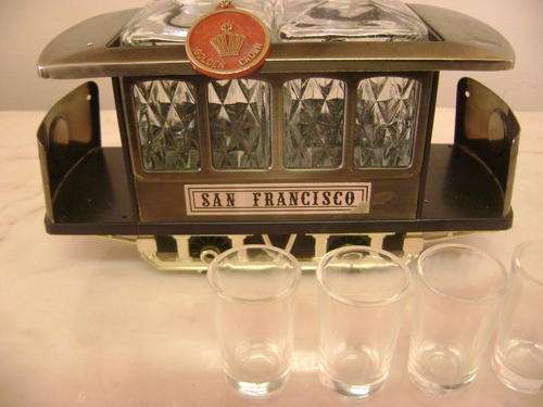 OLD WHISKY DECANTER - MADE IN HONG KONG (musical)