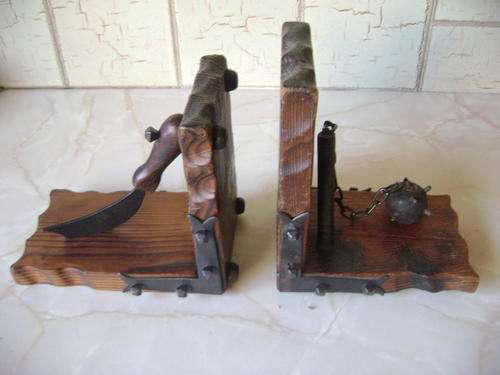 THESE MID EVIL BOOKENDS IN VERY GOOD CONDITION