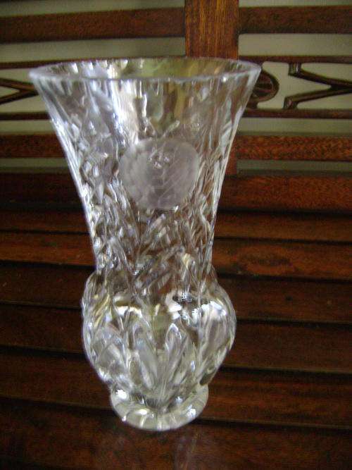 THIS STUNNING ROSE CRYSTAL VASE