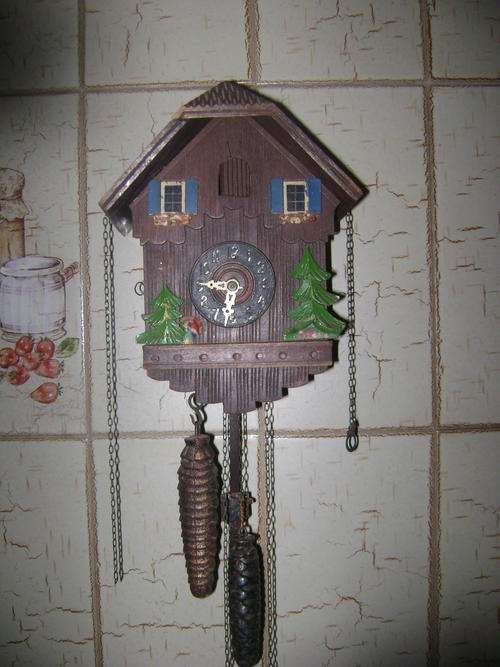 OLD COCKOO CLOCK