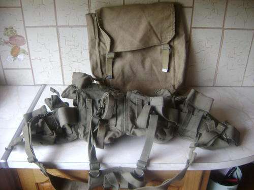 ARMY BELT WITH AMMUNITION POUCHES ECT - PLUS ARMY HUVVERSACK