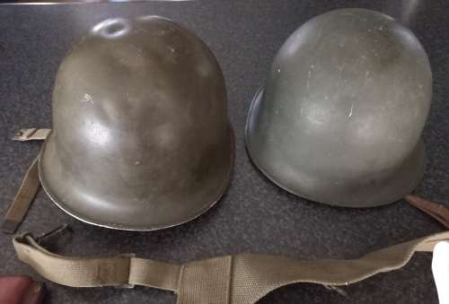 2X ARMY HELMUTS, webbing, 2x knive sheaths